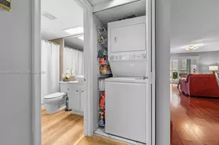 12850 SW 4th Ct, Pembroke Pines, FL 33027 - Photo 6