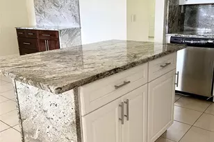 105 Meadows Cir, Boynton Beach, FL 33436 - Photo 6