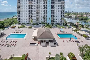 1201 S Ocean Dr, Hollywood, FL 33019 - Photo 46