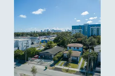 742 NW 70th St, Miami, FL 33150 - Photo 32