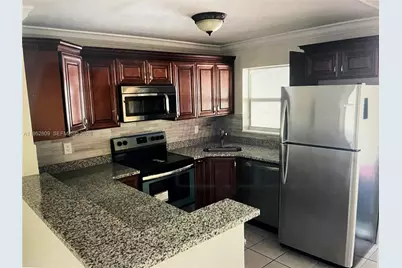 621 SW 56th Ave, Margate, FL 33068 - Photo 6