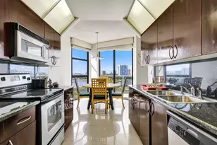 20281 E Country Club Dr, Aventura, FL 33180 - Photo 14