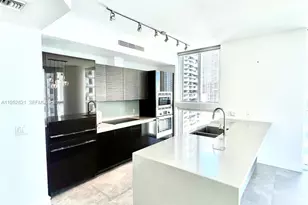 1080 Brickell Ave, Miami, FL 33131 - Photo 4