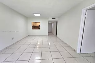 10090 NW 80th Ct, Hialeah Gardens, FL 33016 - Photo 10