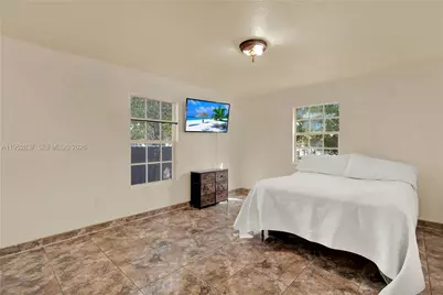 474 E 10th St, Hialeah, FL 33010 - Photo 26