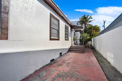 474 E 10th St, Hialeah, FL 33010 - Photo 32
