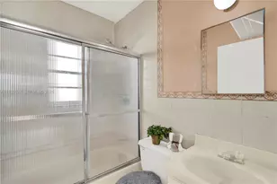 474 E 10th St, Hialeah, FL 33010 - Photo 10