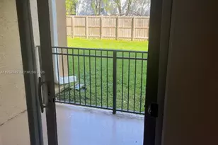 11601 SW 2nd St, Pembroke Pines, FL 33025 - Photo 18