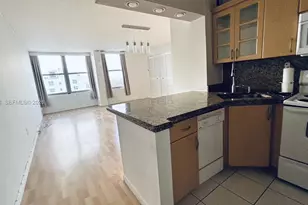 2899 Collins Ave, Miami Beach, FL 33140 - Photo 16