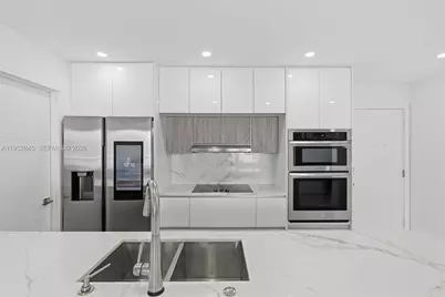 5005 Collins Ave #415, Miami Beach, FL 33140 - Photo 16