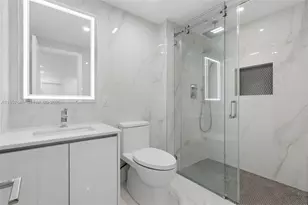 5005 Collins Ave, Miami Beach, FL 33140 - Photo 26