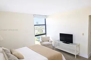 20335 W Country Club Dr, Aventura, FL 33180 - Photo 14