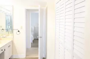 20335 W Country Club Dr, Aventura, FL 33180 - Photo 16