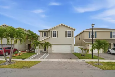439 NE 6th Pl, Florida City, FL 33034 - Photo 2