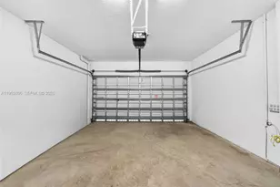 11616 SW 13th Ln, Pembroke Pines, FL 33025 - Photo 34