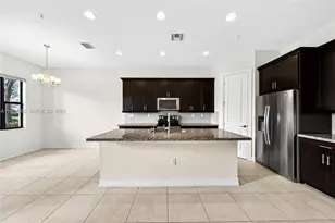 11616 SW 13th Ln, Pembroke Pines, FL 33025 - Photo 12