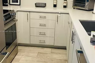 2475 Brickell Ave, Miami, FL 33129 - Photo 6