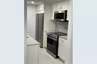 10275 Collins Ave #208, Bal Harbour, FL 33154 - Photo 6