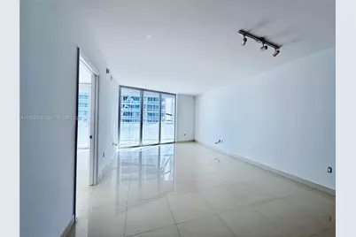 475 Brickell Ave #3611, Miami, FL 33131 - Photo 4