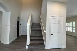 1971 Harbor View Cir, Weston, FL 33327 - Photo 10