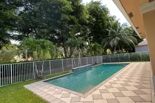 1971 Harbor View Cir, Weston, FL 33327 - Photo 4