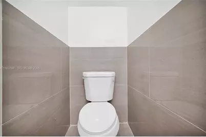 7911 SW 9th St, North Lauderdale, FL 33068 - Photo 22