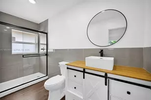 7911 SW 9th St, North Lauderdale, FL 33068 - Photo 46