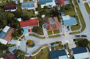 30323 SW 152nd Pl, Homestead, FL 33033 - Photo 2