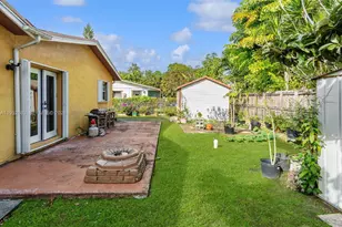 30323 SW 152nd Pl, Homestead, FL 33033 - Photo 12