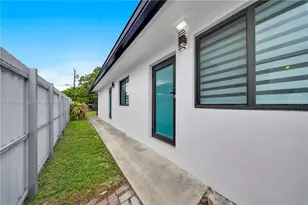 458 E 20th St, Hialeah, FL 33013 - Photo 22