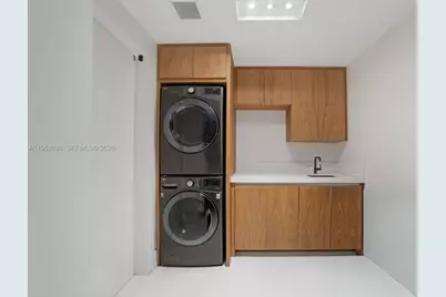 3535 Hiawatha Ave #403, Miami, FL 33133 - Photo 22