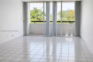 802 NW 87th Ave, Miami, FL 33172 - Photo 6