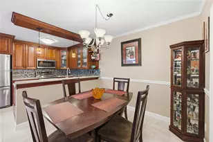 1172 SW 118th Terrace, Davie, FL 33325 - Photo 8