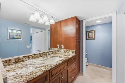 1172 SW 118th Ter, Davie, FL 33325 - Photo 26