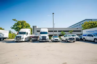 7865 NW 46th St #8, Doral, FL 33166 - Photo 16