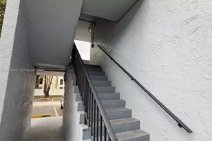 310 Fontainebleau Blvd, Miami, FL 33172 - Photo 4