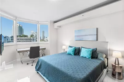 300 S Pointe Dr #706, Miami Beach, FL 33139 - Photo 10
