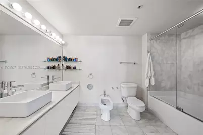 601 NE 36th St #1704, Miami, FL 33137 - Photo 12