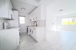 813 W 39th St, Miami Beach, FL 33140 - Photo 10