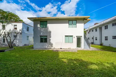 560 NE 63rd St, Miami, FL 33138 - Photo 32