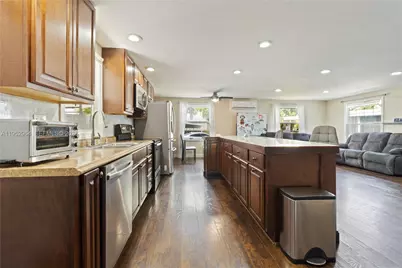 5720 SW Cypress Dr, Dania Beach, FL 33312 - Photo 6