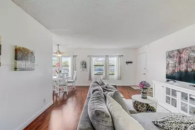 301 SW 135th Ave #118C, Pembroke Pines, FL 33027 - Photo 6