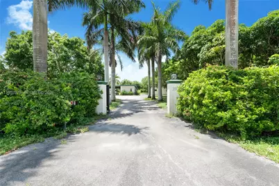 8000 SW 184th St, Cutler Bay, FL 33157 - Photo 4