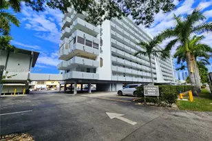 3703 NE 166th St, North Miami Beach, FL 33160 - Photo 32