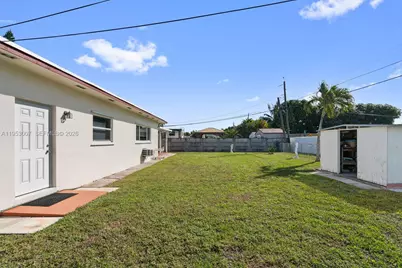 5770 NW 111th St, Hialeah, FL 33012 - Photo 8