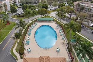 9525 Weldon Cir, Tamarac, FL 33321 - Photo 32