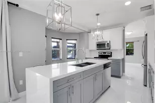 9008 SW 211th Ln, Cutler Bay, FL 33189 - Photo 18