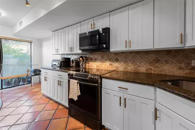 7890 SW 86th St #10, Miami, FL 33143 - Photo 8