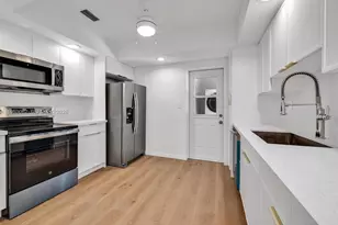 11803 NE 11th Ave, Biscayne Park, FL 33161 - Photo 32