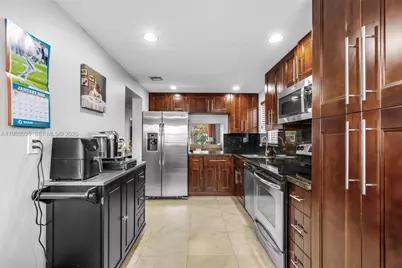 8411 Lagos De Campo Blvd #110U, Tamarac, FL 33321 - Photo 6